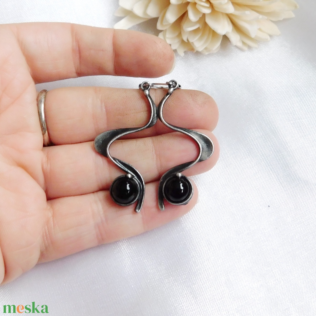 Ónix fülbevaló - ékszer - fülbevaló - lógós kerek fülbevaló - Meska.hu