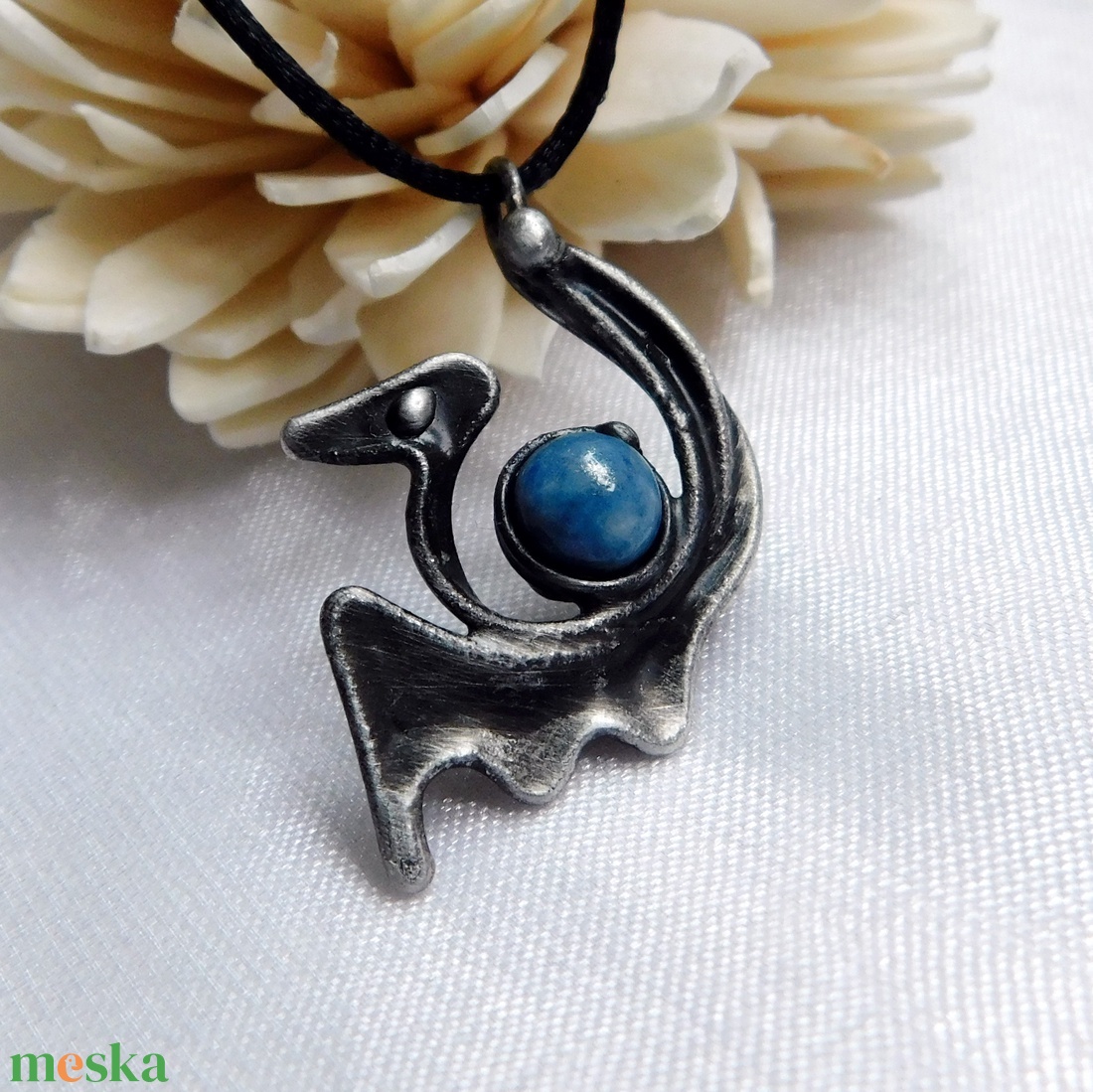 Mini lápisz lazuli sárkány medál - ékszer - nyaklánc - medálos nyaklánc - Meska.hu
