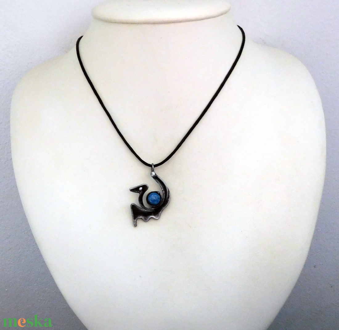 Mini lápisz lazuli sárkány medál - ékszer - nyaklánc - medálos nyaklánc - Meska.hu