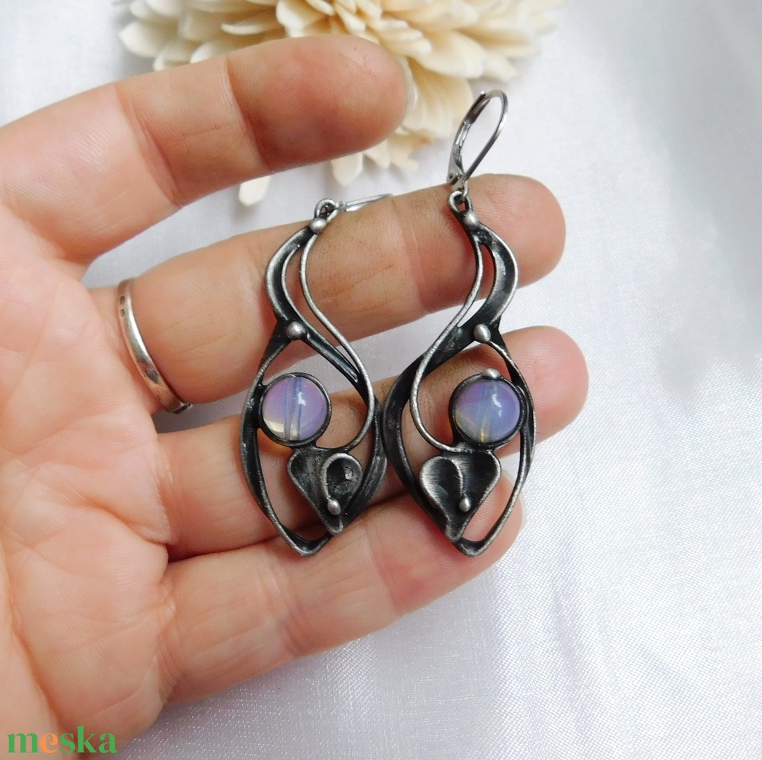 Opalit fülbevaló - ékszer - fülbevaló - lógó fülbevaló - Meska.hu