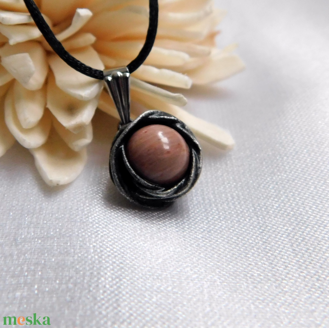 Mini thulit medál - ékszer - nyaklánc - medál - Meska.hu