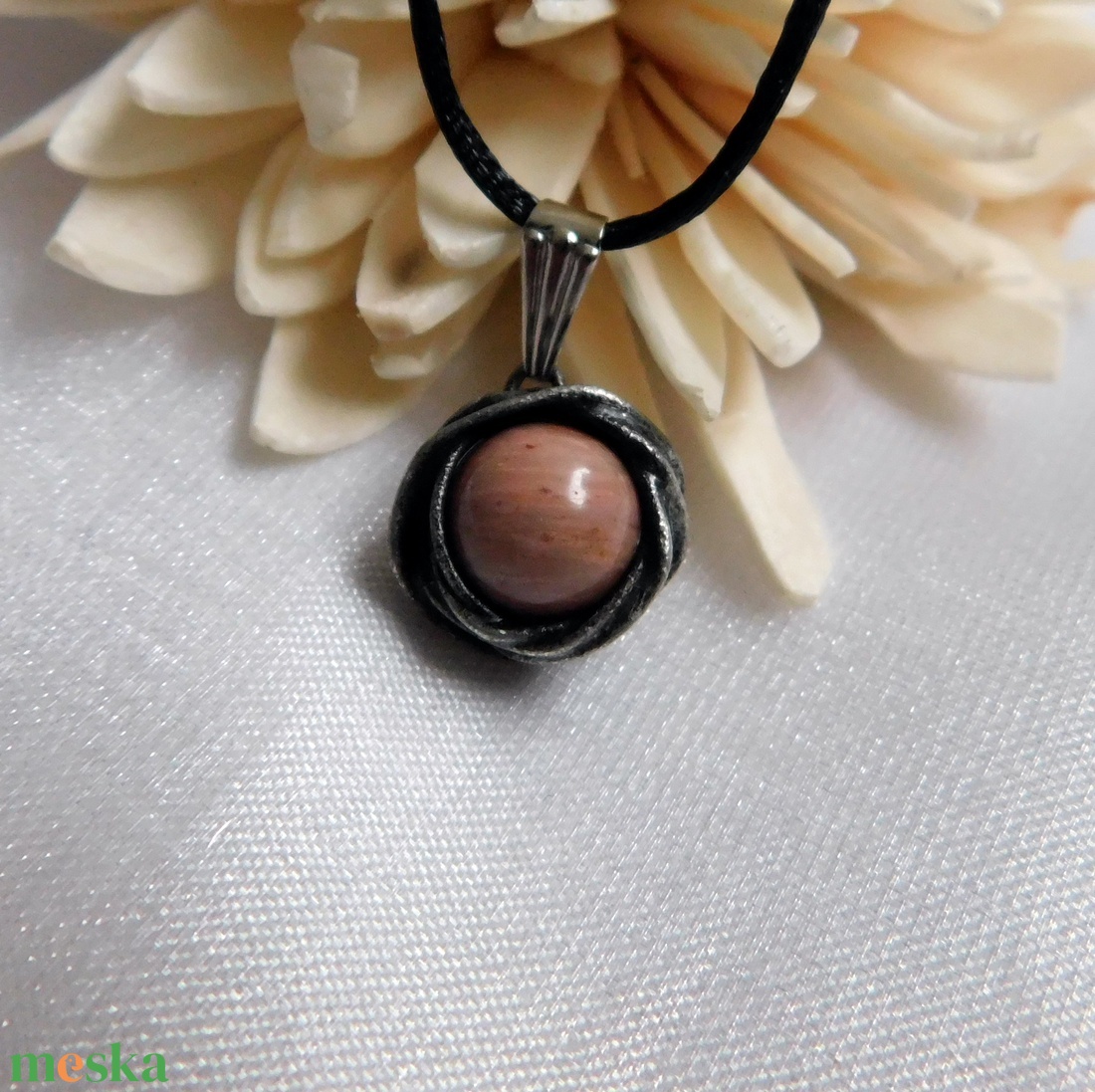 Mini thulit medál - ékszer - nyaklánc - medál - Meska.hu