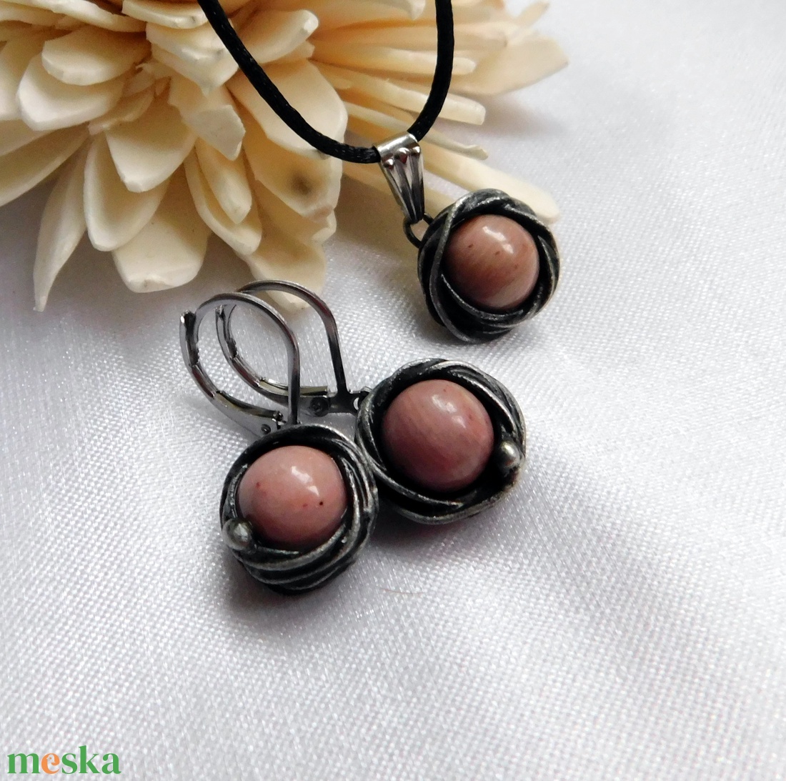 Mini thulit medál - ékszer - nyaklánc - medál - Meska.hu