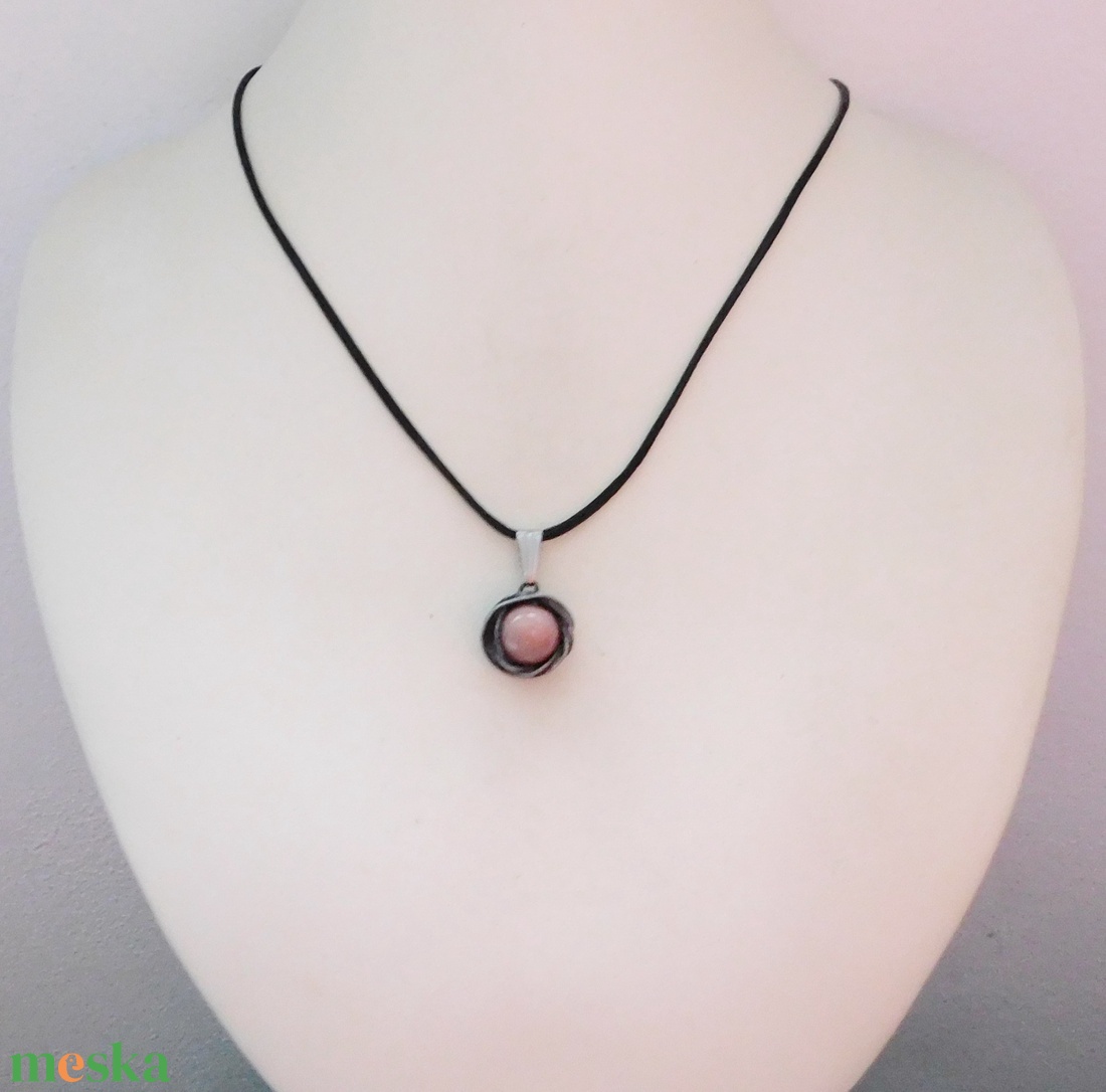 Mini thulit medál - ékszer - nyaklánc - medál - Meska.hu