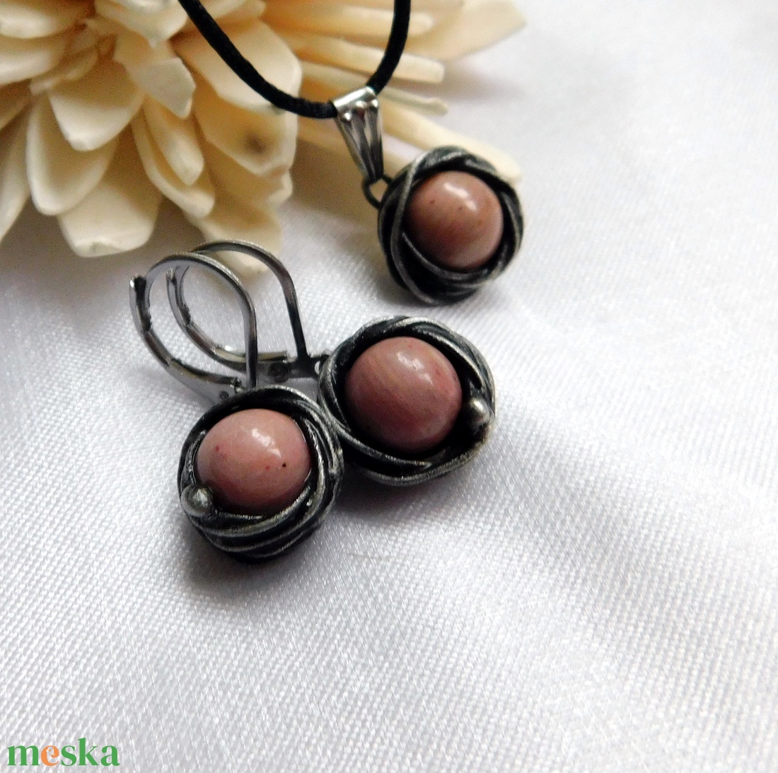 Thulit fülbevaló - ékszer - fülbevaló - lógós kerek fülbevaló - Meska.hu