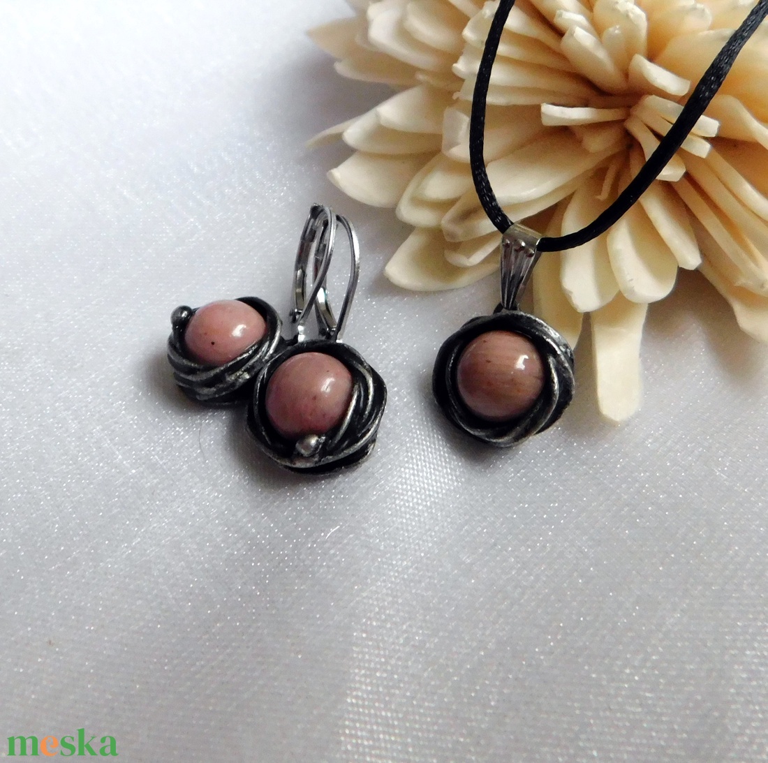 Thulit fülbevaló - ékszer - fülbevaló - lógós kerek fülbevaló - Meska.hu