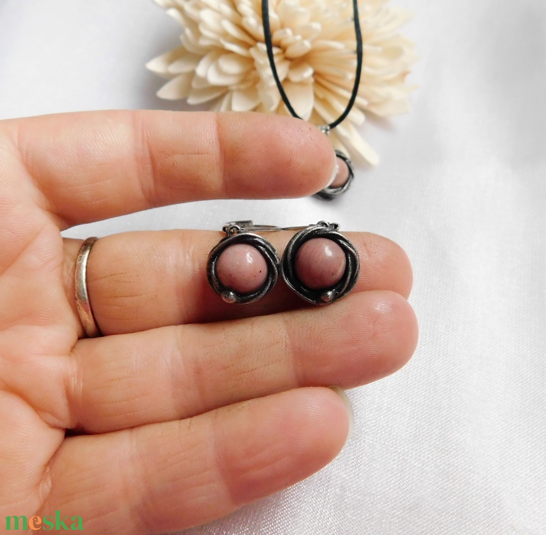 Thulit fülbevaló - ékszer - fülbevaló - lógós kerek fülbevaló - Meska.hu