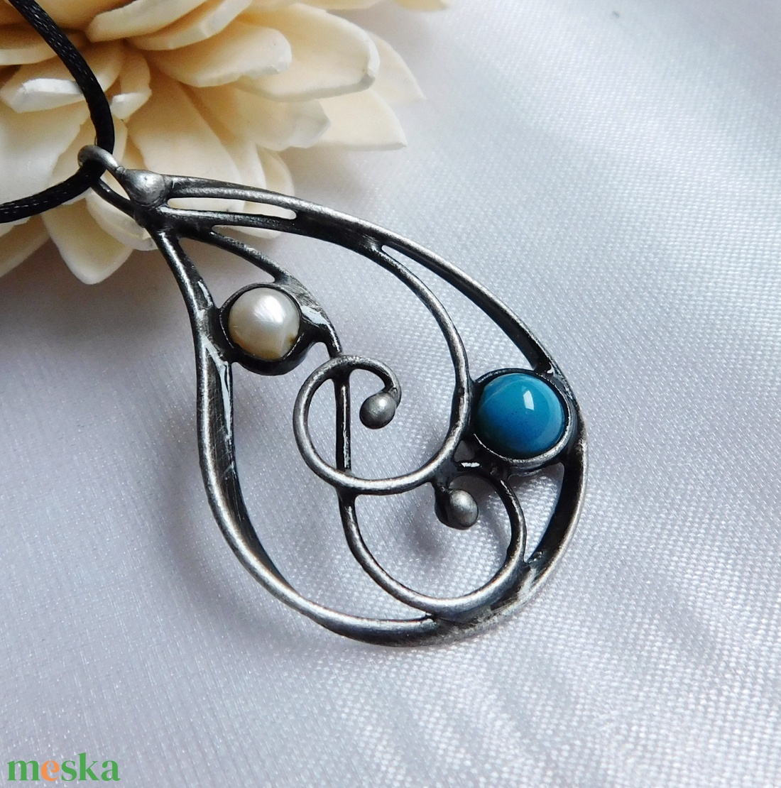 Achát medál folyami gyönggyel - ékszer - nyaklánc - medál - Meska.hu