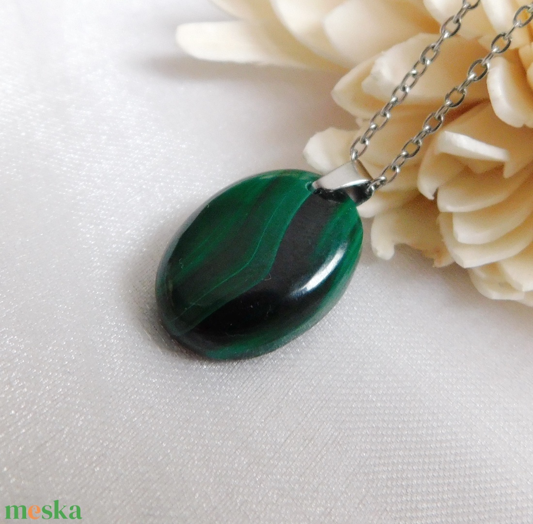 Malachit medál - ékszer - nyaklánc - medál - Meska.hu