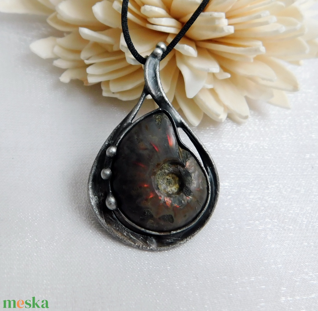 Ammonitesz medál  - ékszer - nyaklánc - medálos nyaklánc - Meska.hu