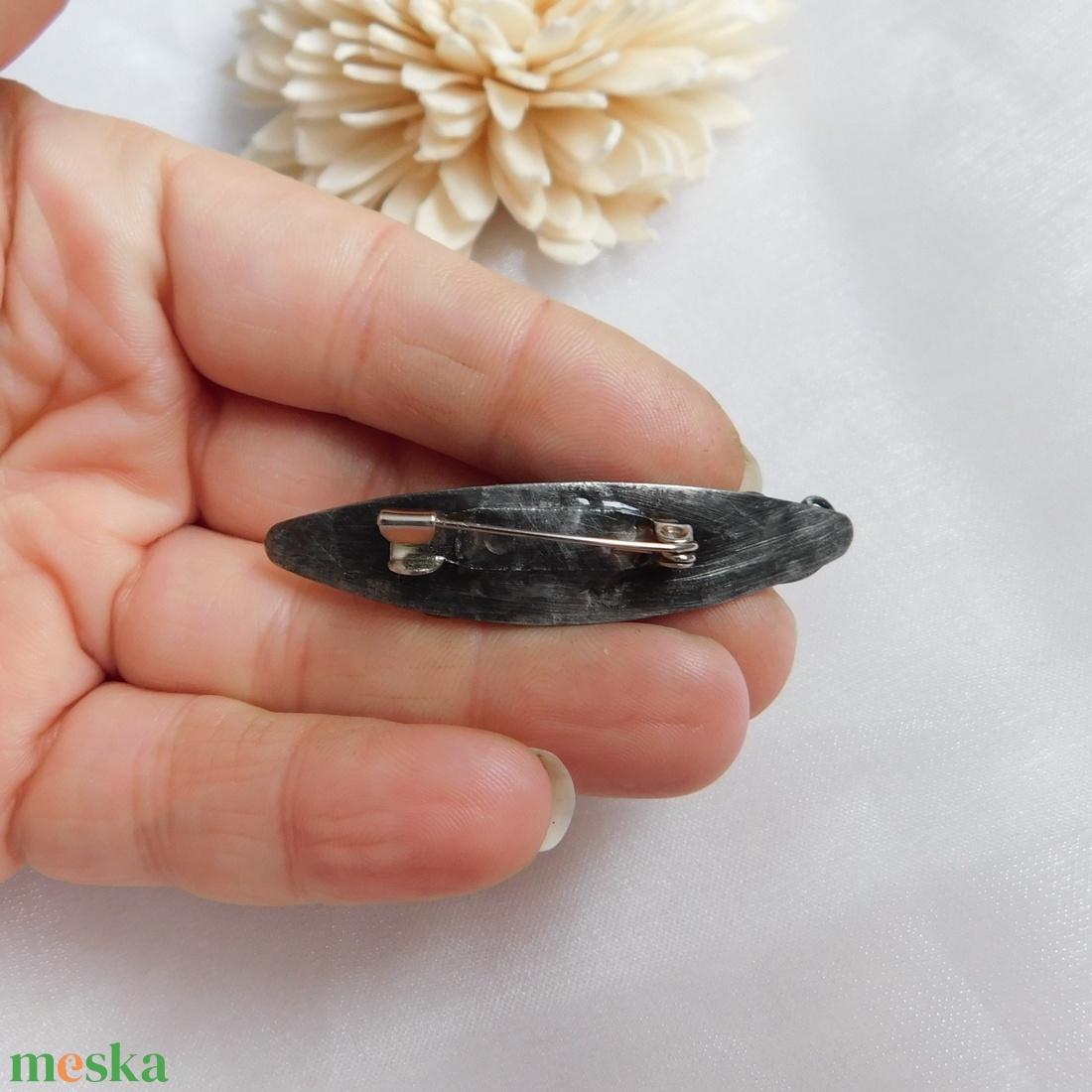 Apatit bross / kitűző - ékszer - kitűző és bross - Meska.hu