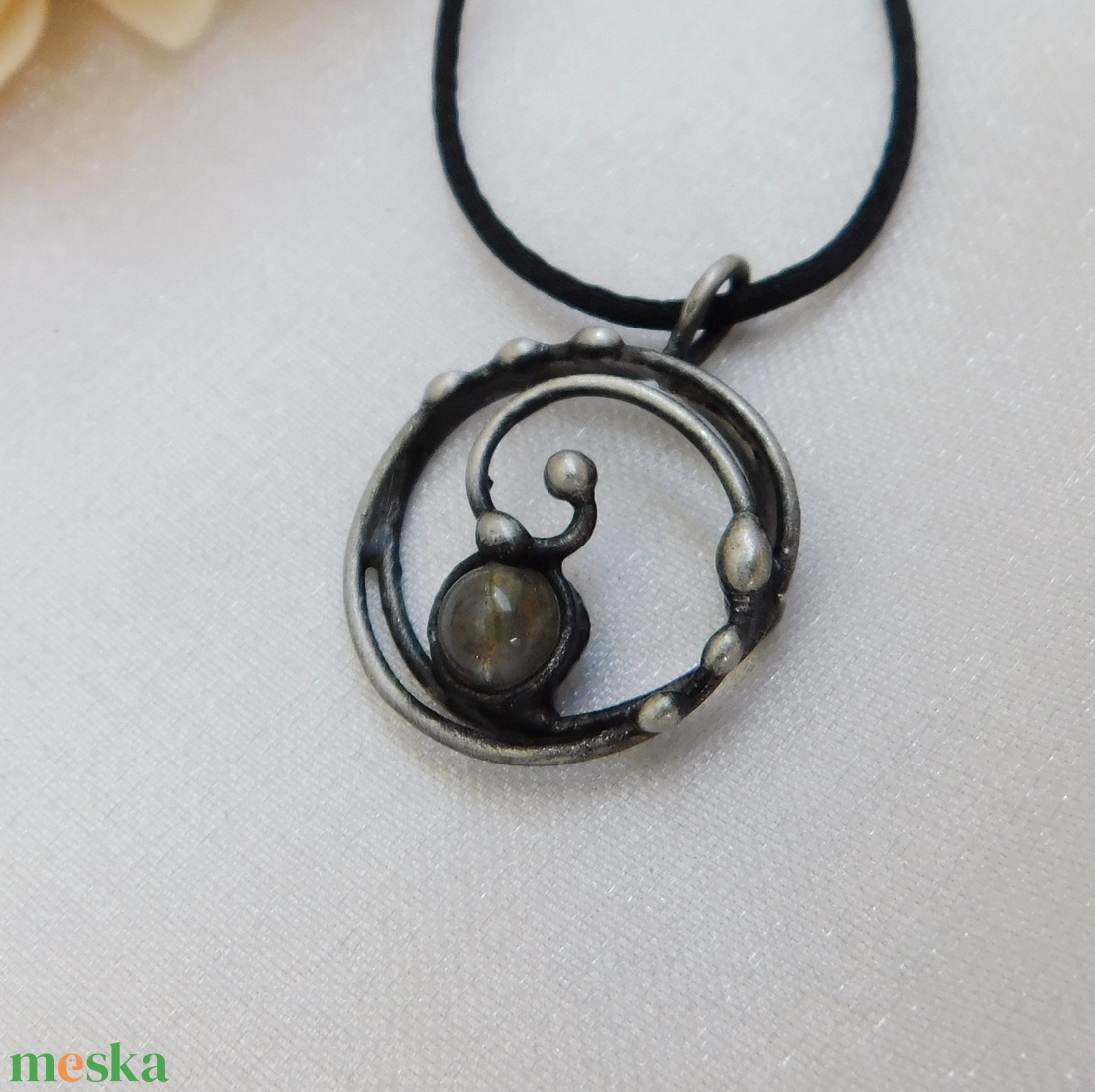 Labradorit medál - ékszer - nyaklánc - medálos nyaklánc - Meska.hu