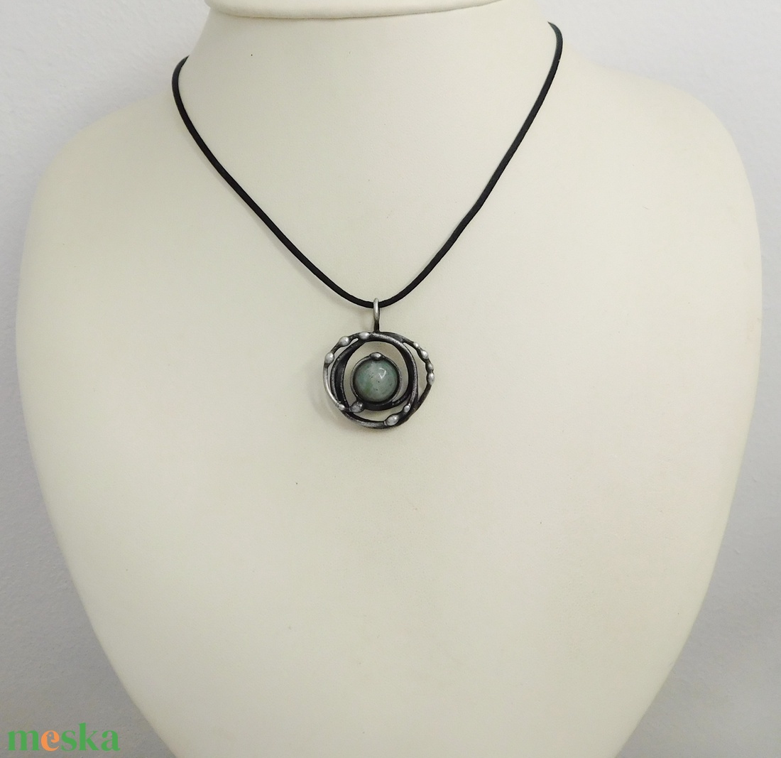 Labradorit medál - ékszer - nyaklánc - medálos nyaklánc - Meska.hu