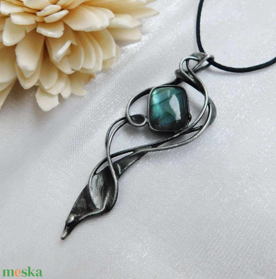 Labradorit medál - ékszer - nyaklánc - medálos nyaklánc - Meska.hu