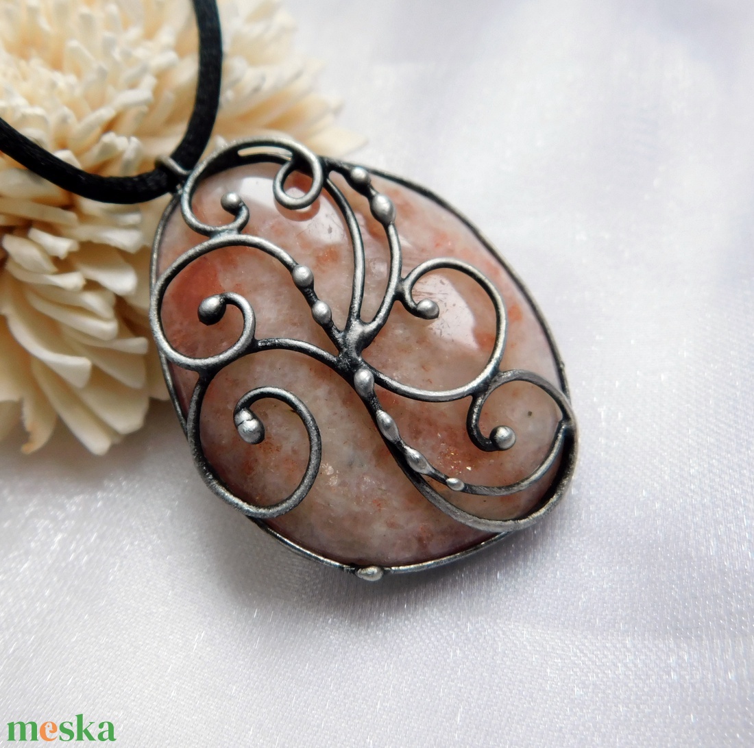 Napkő medál  - ékszer - nyaklánc - medálos nyaklánc - Meska.hu