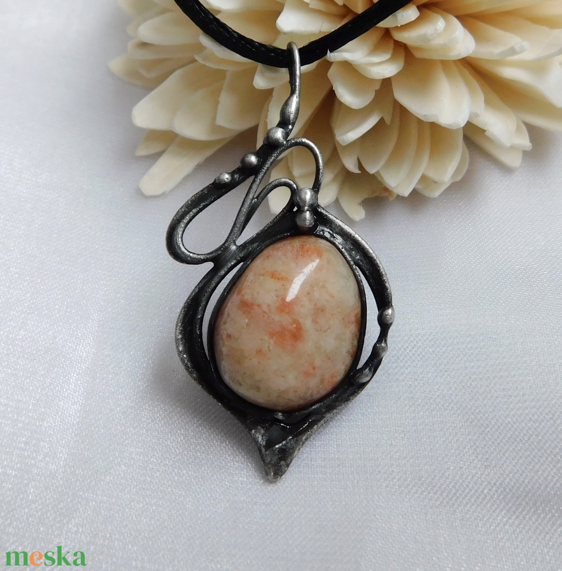 Napkő medál  - ékszer - nyaklánc - medálos nyaklánc - Meska.hu