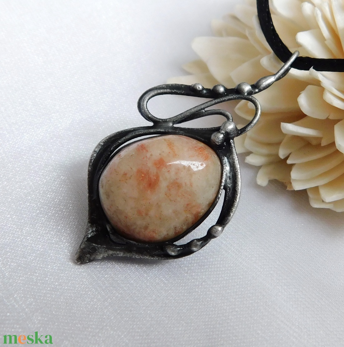 Napkő medál  - ékszer - nyaklánc - medálos nyaklánc - Meska.hu