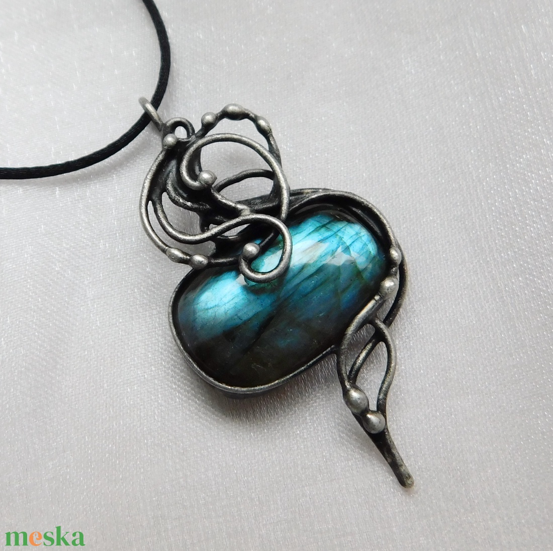 Labradorit medál - ékszer - nyaklánc - medálos nyaklánc - Meska.hu