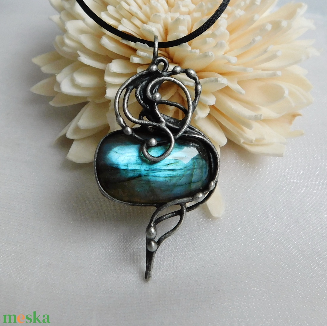 Labradorit medál - ékszer - nyaklánc - medálos nyaklánc - Meska.hu