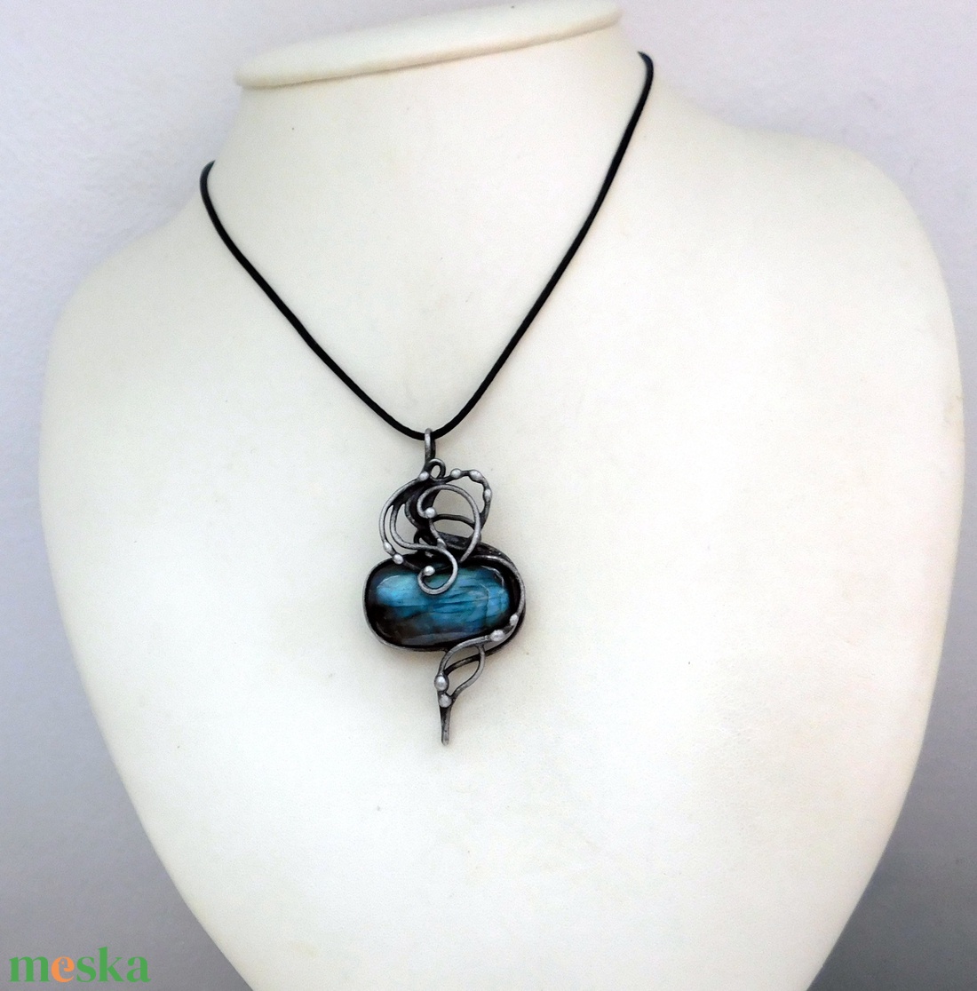 Labradorit medál - ékszer - nyaklánc - medálos nyaklánc - Meska.hu