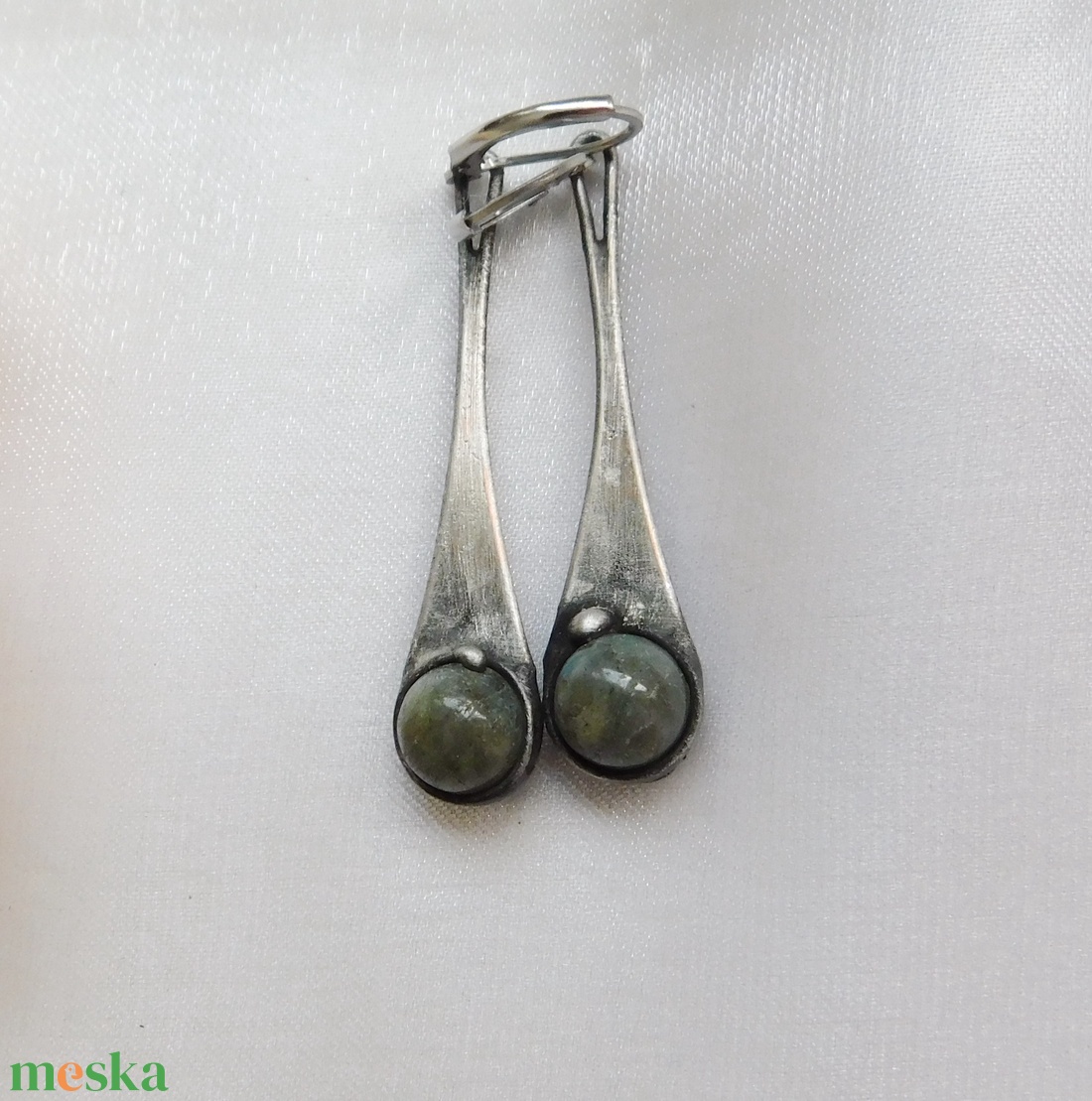 Labradorit fülbevaló - ékszer - fülbevaló - lógó fülbevaló - Meska.hu