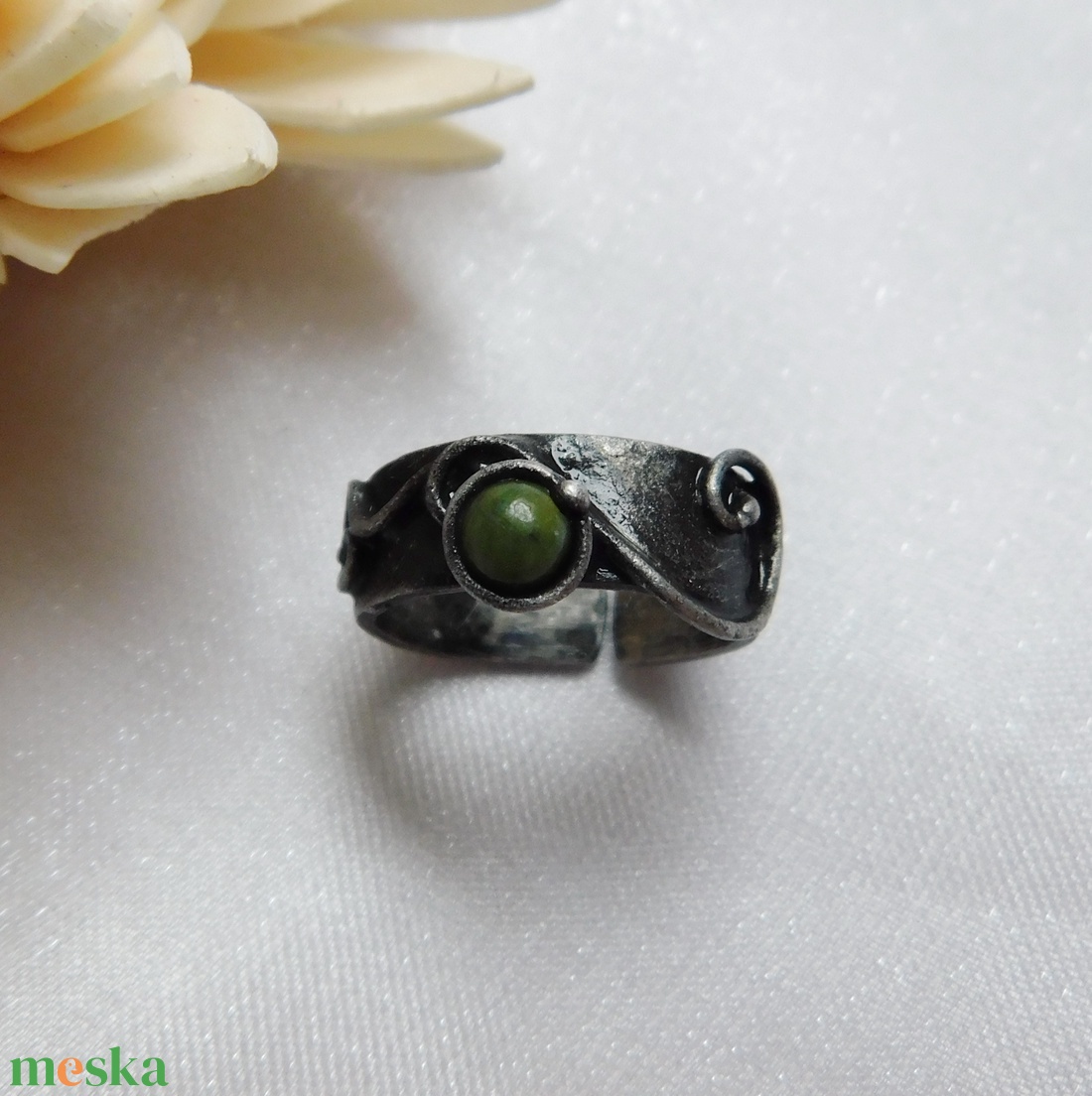Nefrit gyűrű - ékszer - gyűrű - szoliter gyűrű - Meska.hu