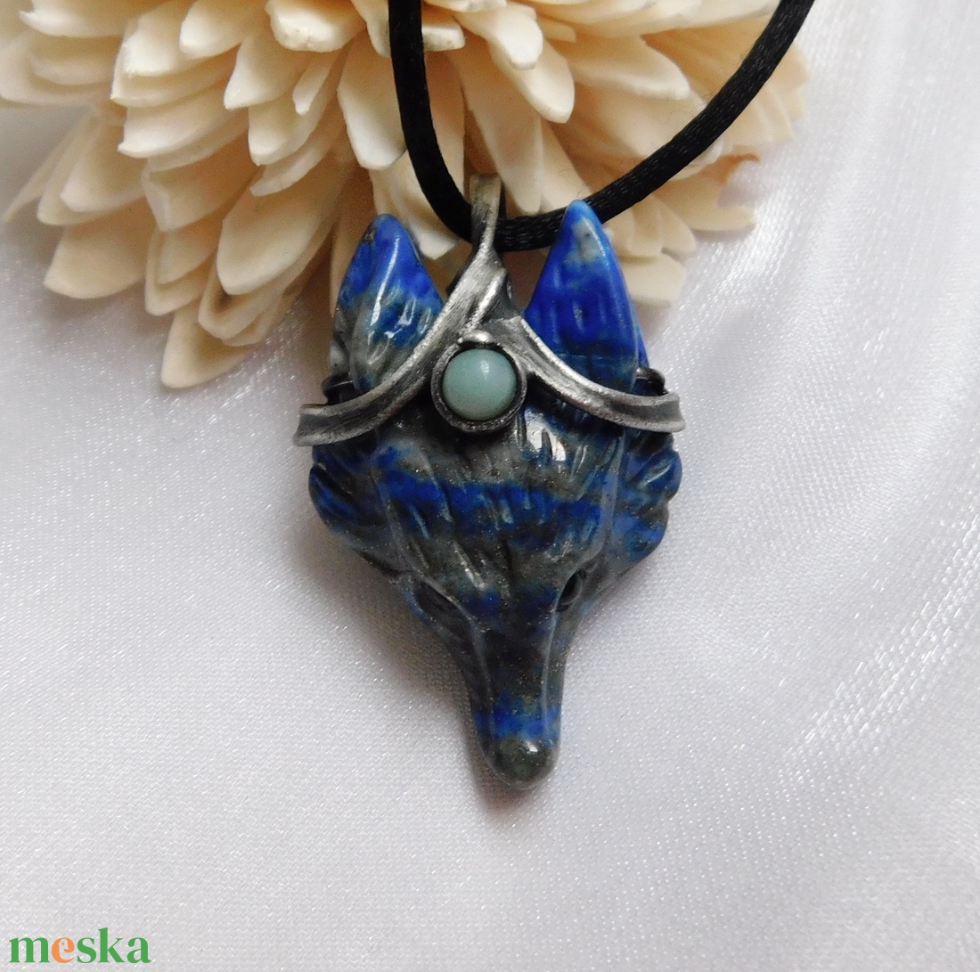 Lápisz farkas medál amazonittal - ékszer - nyaklánc - medál - Meska.hu
