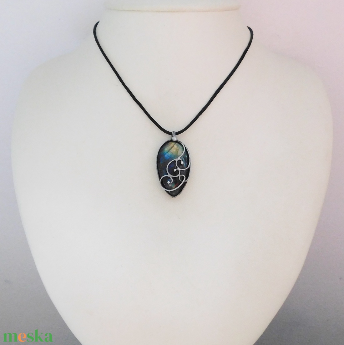 Labradorit medál - ékszer - nyaklánc - medálos nyaklánc - Meska.hu