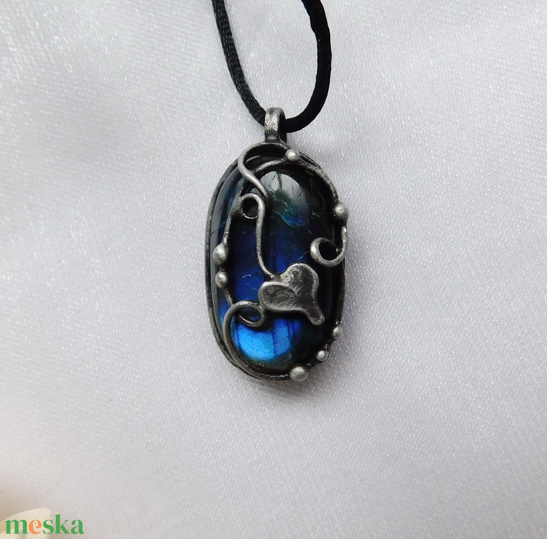 Labradorit medál - ékszer - nyaklánc - medálos nyaklánc - Meska.hu