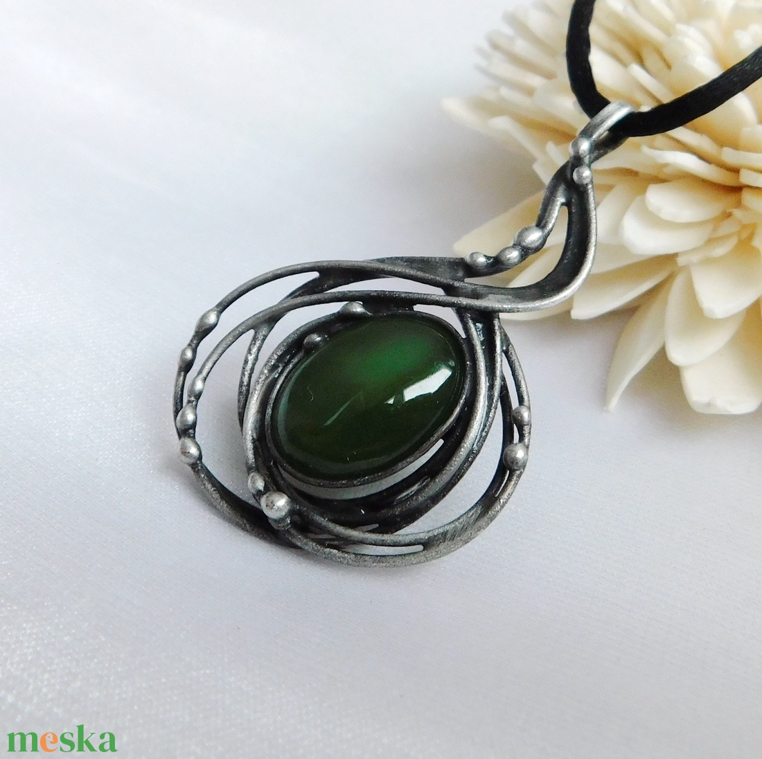 Nefrit jáde medál - ékszer - nyaklánc - medál - Meska.hu