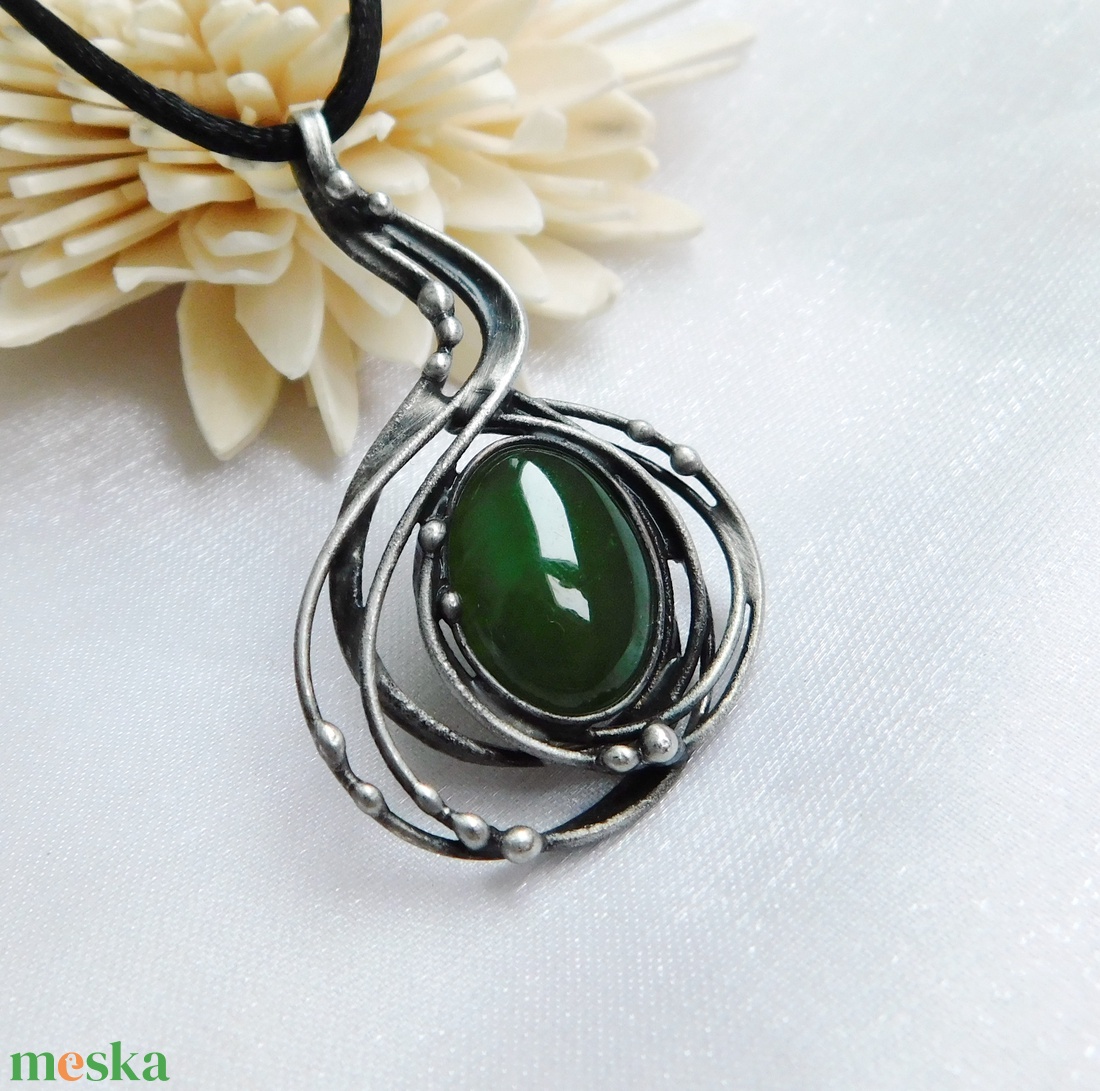 Nefrit jáde medál - ékszer - nyaklánc - medál - Meska.hu