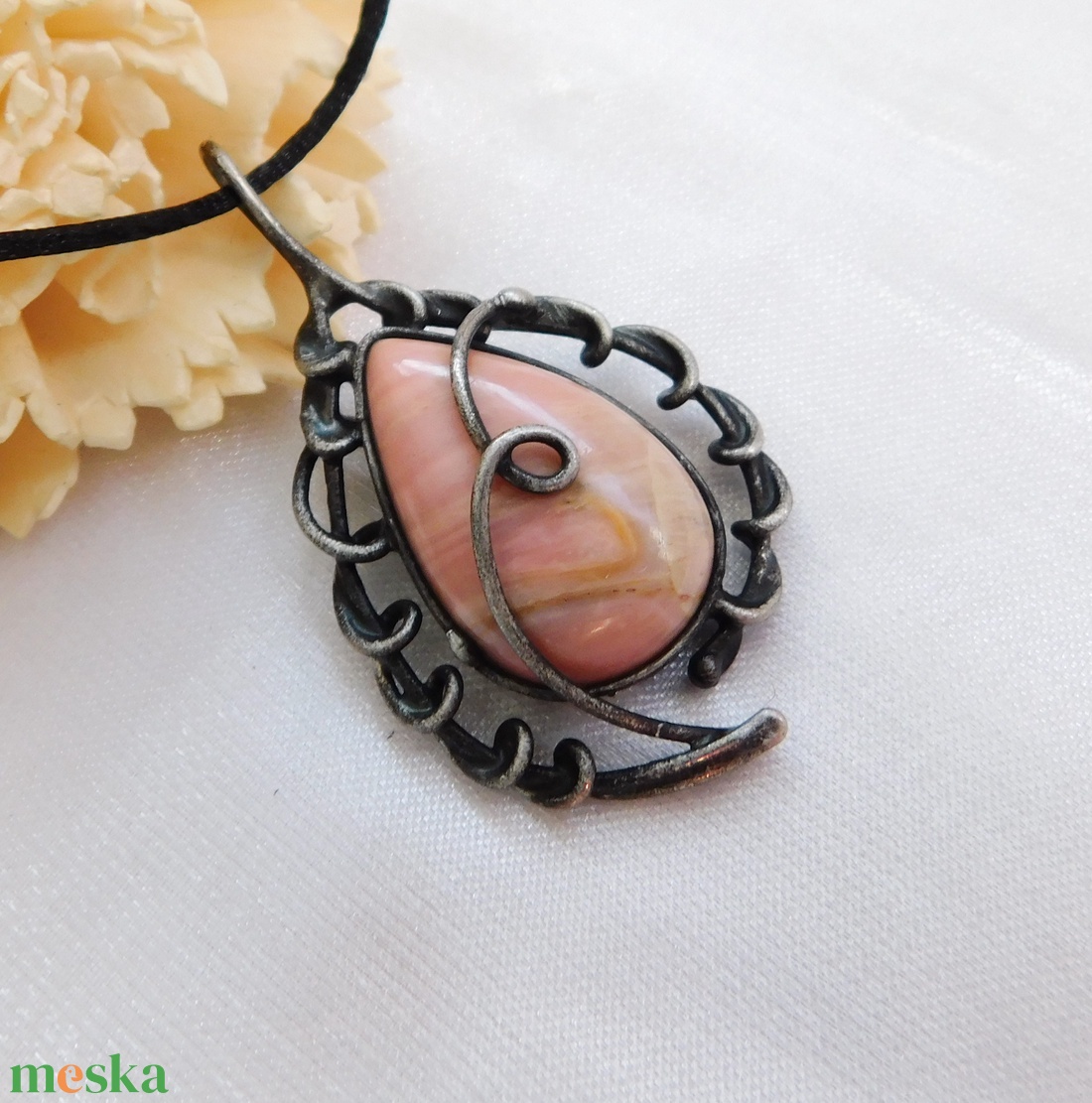 Thulit medál - ékszer - nyaklánc - medál - Meska.hu