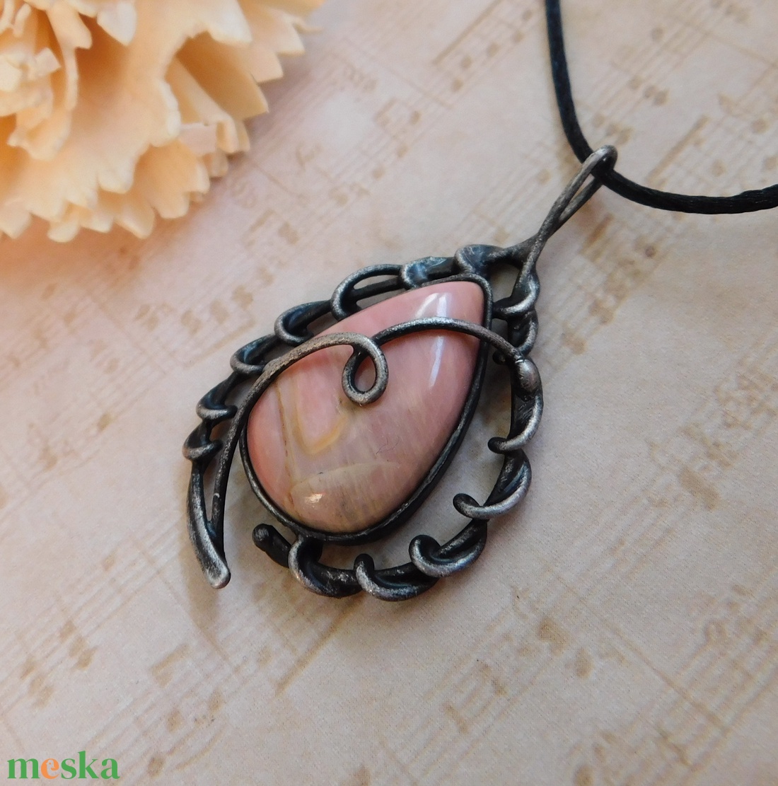 Thulit medál - ékszer - nyaklánc - medál - Meska.hu