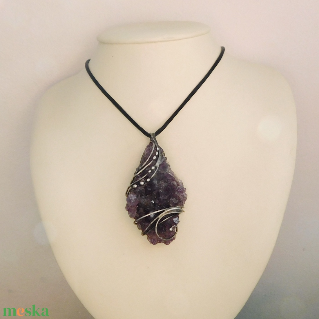 Ametiszt medál  - ékszer - nyaklánc - medál - Meska.hu