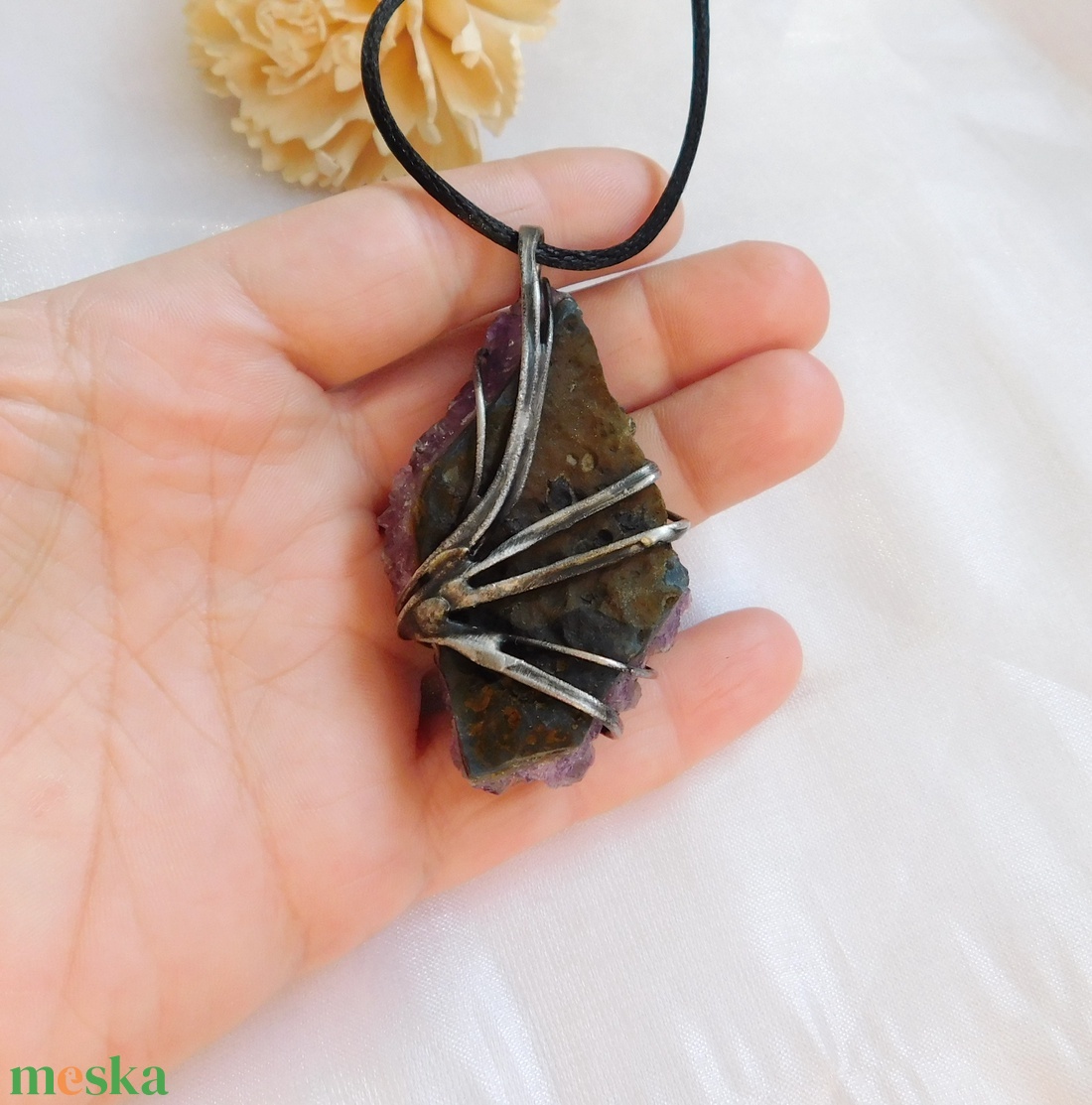 Ametiszt medál  - ékszer - nyaklánc - medál - Meska.hu