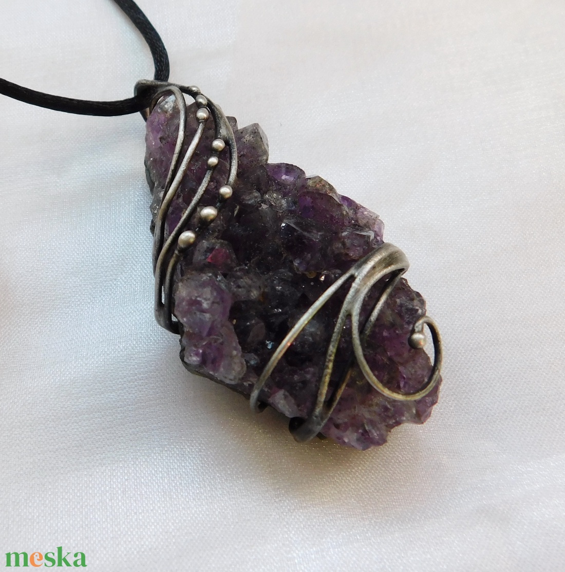 Ametiszt medál  - ékszer - nyaklánc - medál - Meska.hu