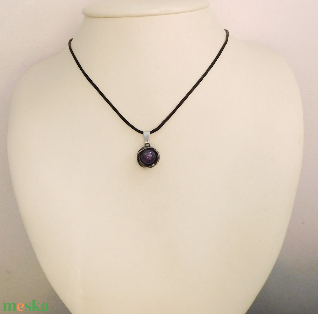 Mini ametiszt medál - ékszer - nyaklánc - medál - Meska.hu