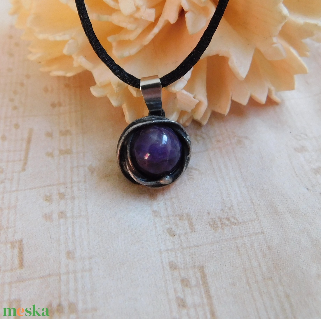 Mini ametiszt medál - ékszer - nyaklánc - medál - Meska.hu