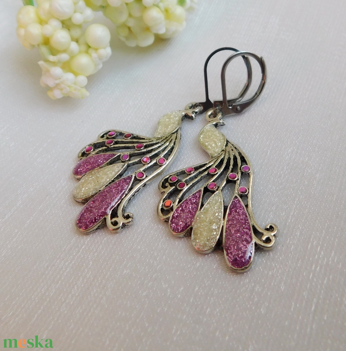 Pávás fülbevaló - ékszer - fülbevaló - lógó fülbevaló - Meska.hu