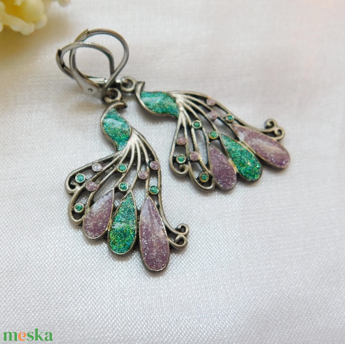 Pávás fülbevaló - ékszer - fülbevaló - lógó fülbevaló - Meska.hu