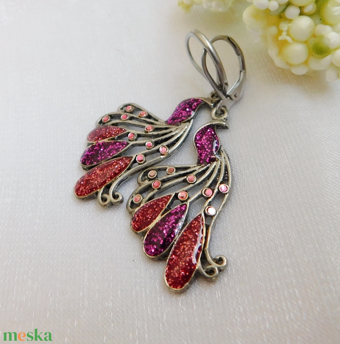 Pávás fülbevaló - ékszer - fülbevaló - lógó fülbevaló - Meska.hu