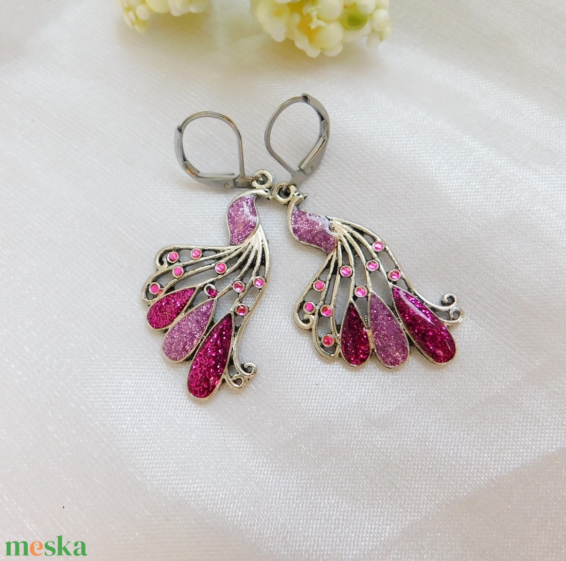 Pávás fülbevaló - ékszer - fülbevaló - lógó fülbevaló - Meska.hu