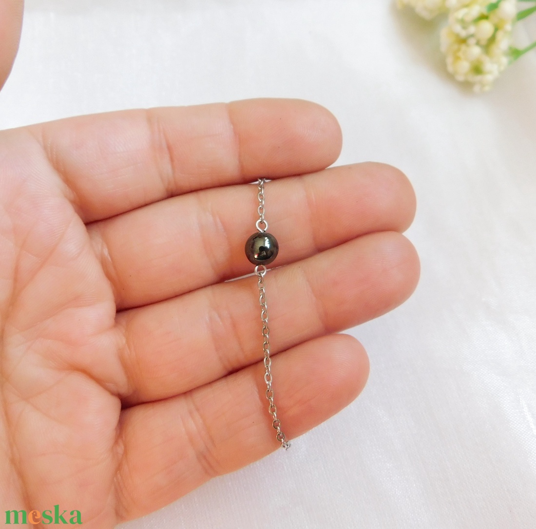 Acél karkötő hematittal - ékszer - nyaklánc - medál - Meska.hu