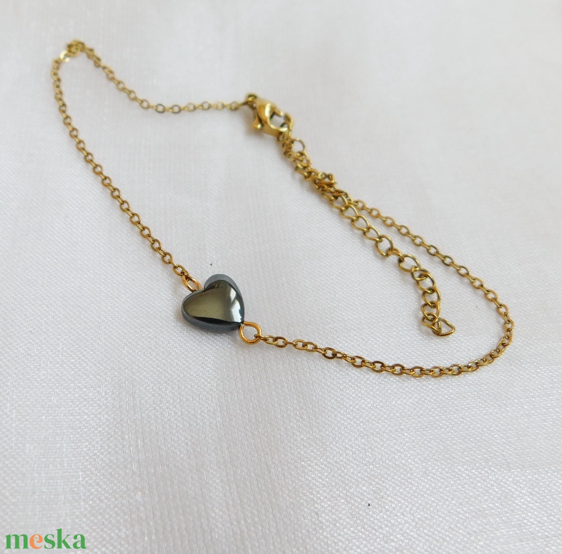 Acél karkötő hematittal - ékszer - nyaklánc - medál - Meska.hu