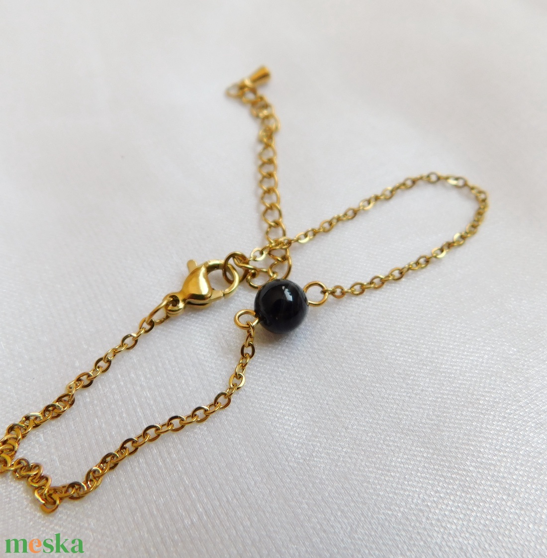 Ónix karkötő - ékszer - karkötő - karkötő medállal - Meska.hu