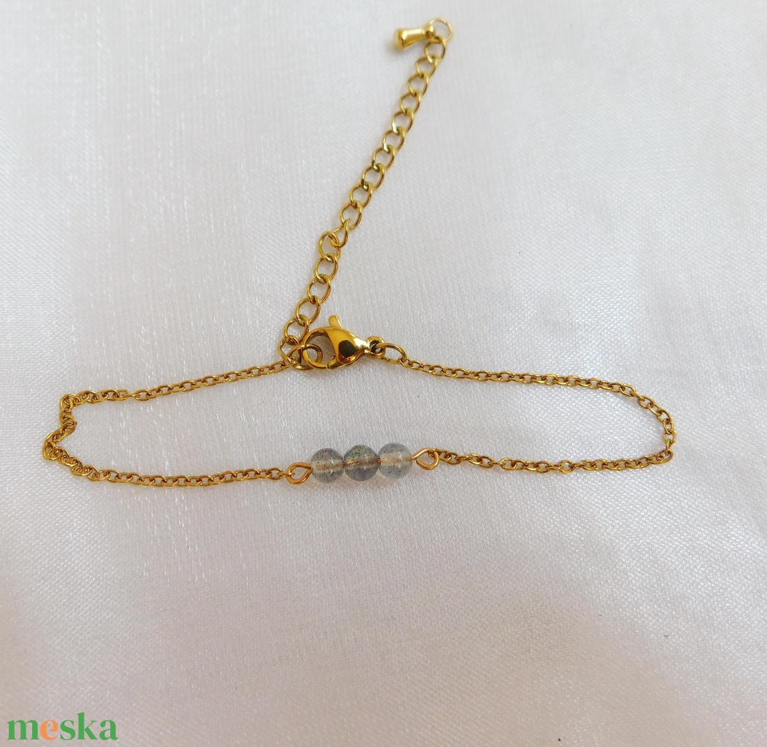 Acél karkötő labradorit gyöngyökkel - ékszer - nyaklánc - medál - Meska.hu