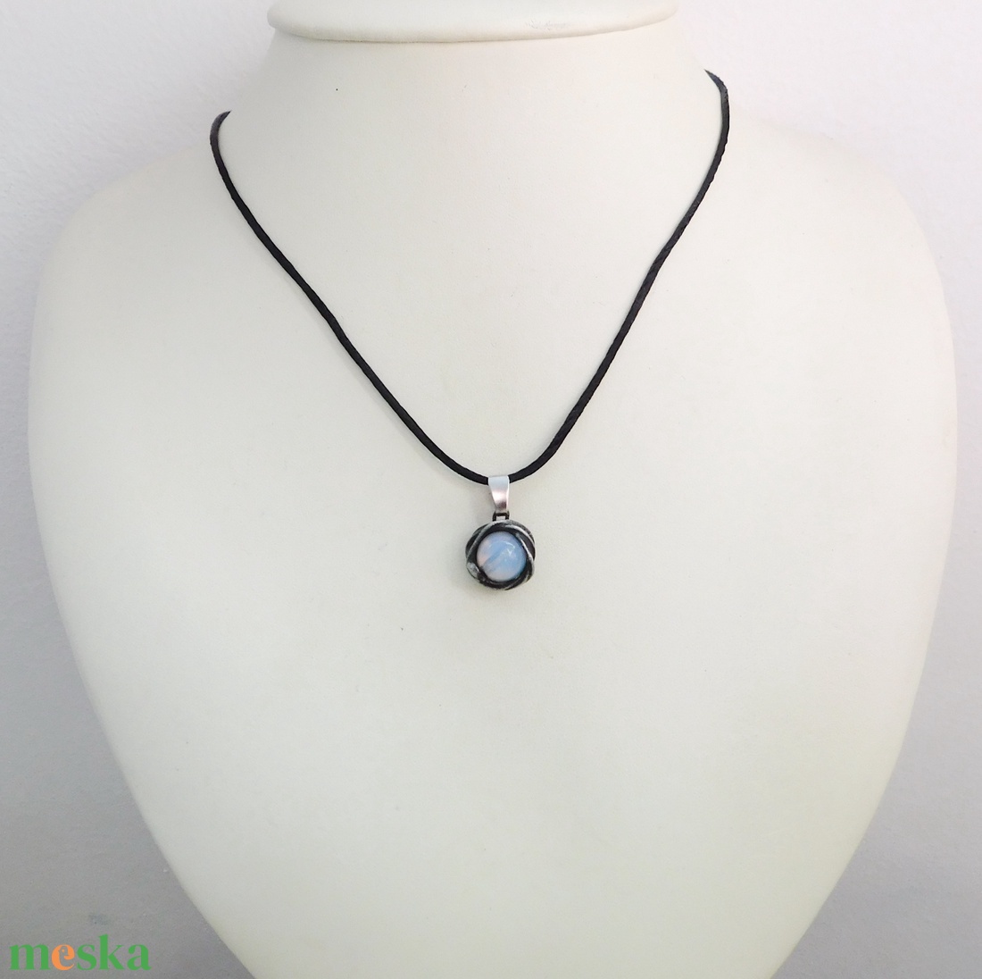 Opalit medál  - ékszer - nyaklánc - medálos nyaklánc - Meska.hu