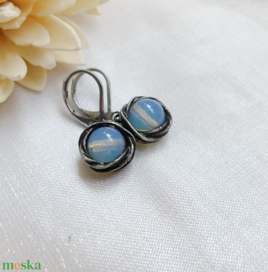 Opalit fülbevaló - ékszer - fülbevaló - lógó fülbevaló - Meska.hu