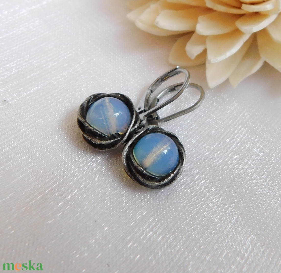 Opalit fülbevaló - ékszer - fülbevaló - lógó fülbevaló - Meska.hu