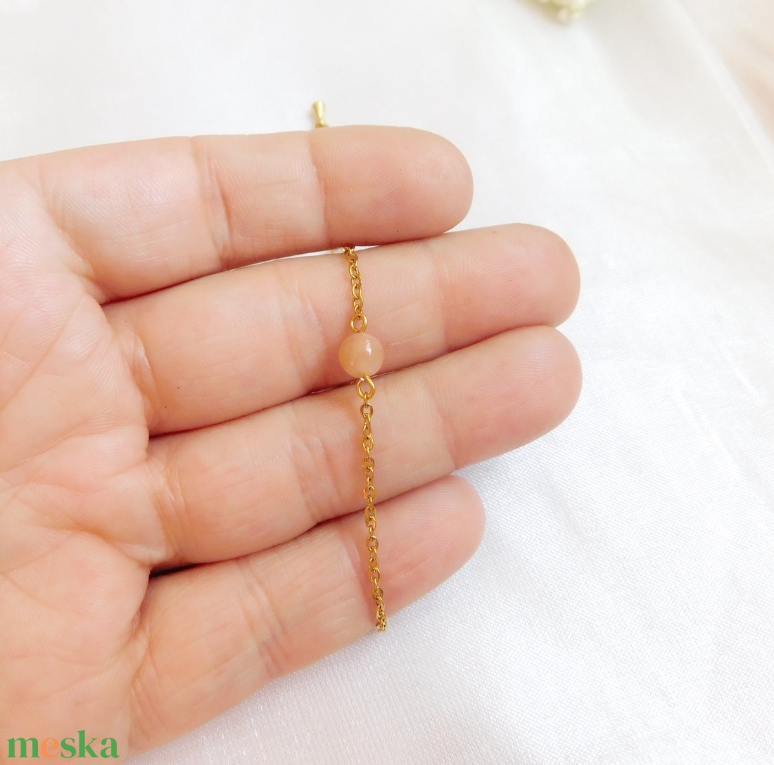 Aranyozott acél karkötő napkővel - ékszer - nyaklánc - medál - Meska.hu